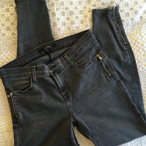 J Brand grey skinny jeans with zip at ankle and front pockets - Picture 2 of 6